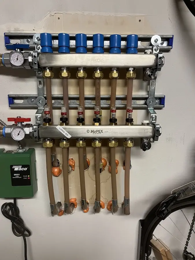 Plumber performing Leak Detection at a residential property in Pasadena Hills